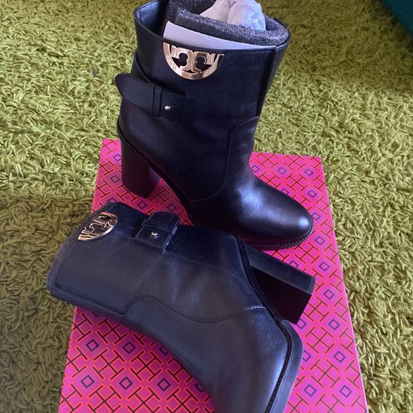 Tory Burch Sidney bootie - Picture 2 of 8